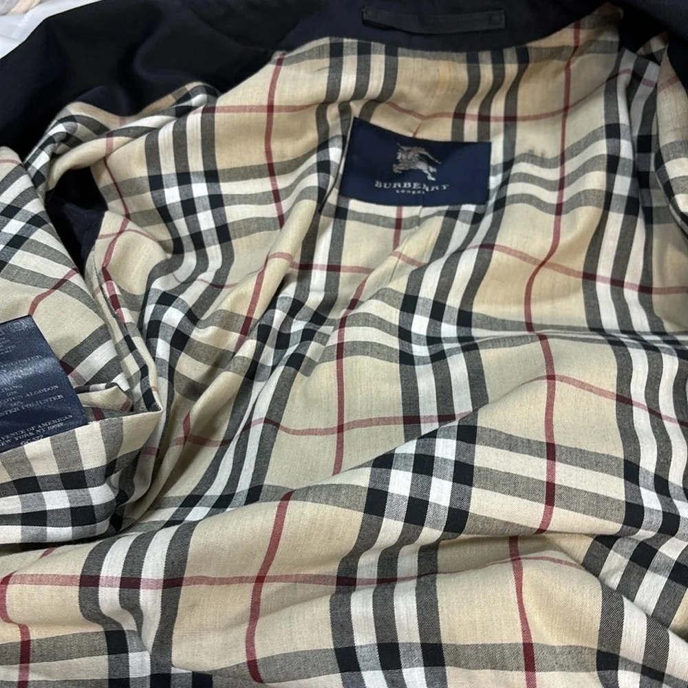 Burberry London black fully lined with pockets full front button up trench coat - Picture 10 of 13
